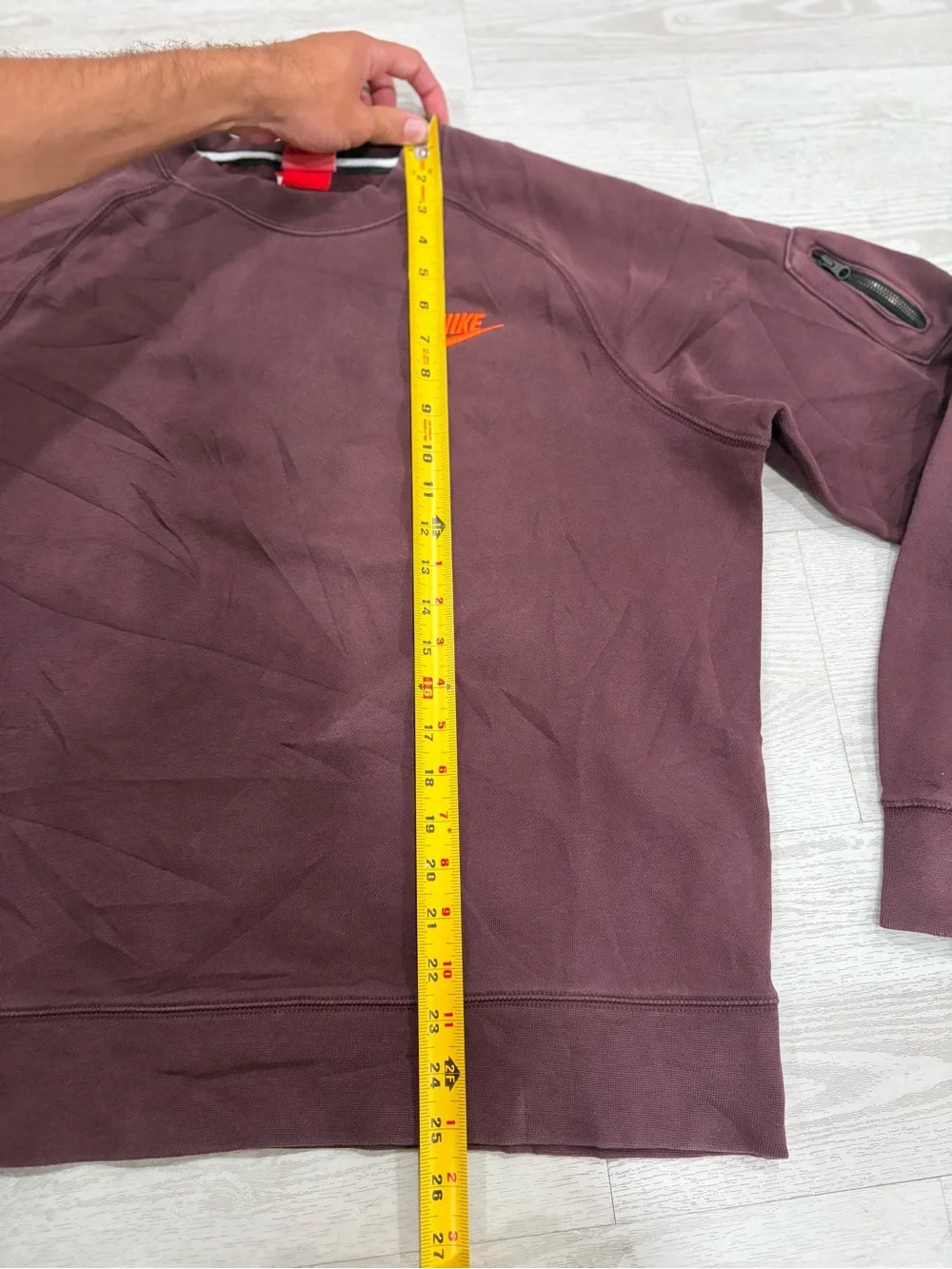 Nike Men’s Crewneck Sweatshirt in Dark Maroon with Orange Swoosh SIZE M